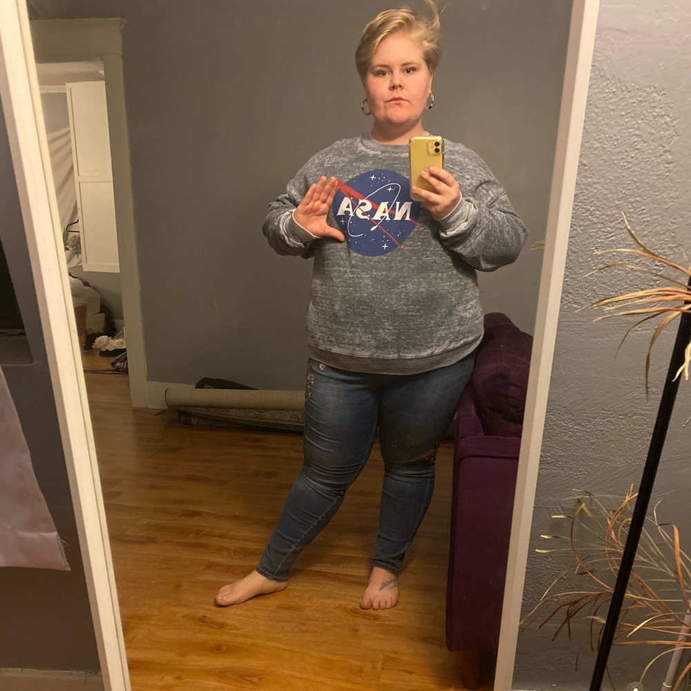 PLUS SIZE NASA sweatshirt